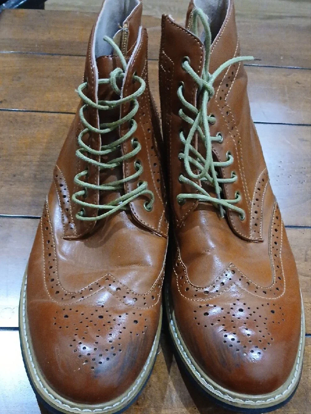 Men's Tan Leather Chukka Boots with Olive Laces